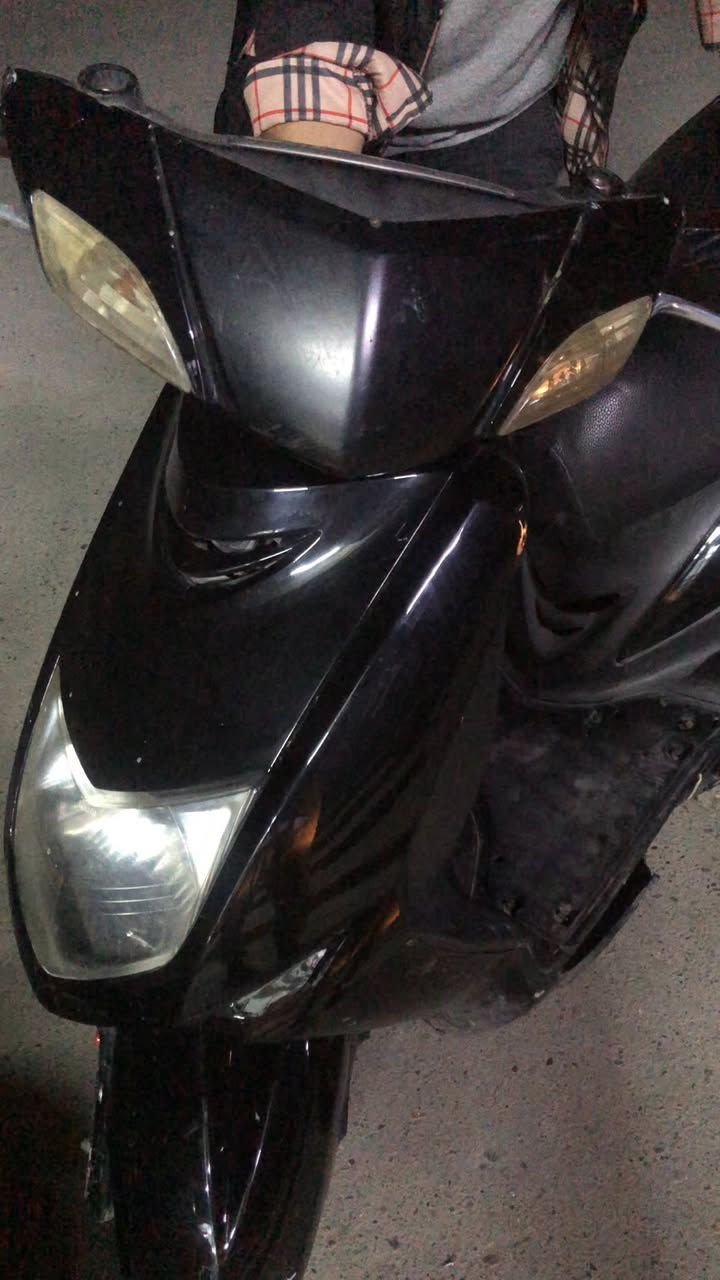 سلام عليكم للبيع 3 دراجات سبيسي ياباني +سكنس نثيه ياباني +بريز  السعر خاص مكاني بغداد شماعيه حي السفير دراجات مكفولات بس السبيسي بيها خيط تبخير رقم ***********
