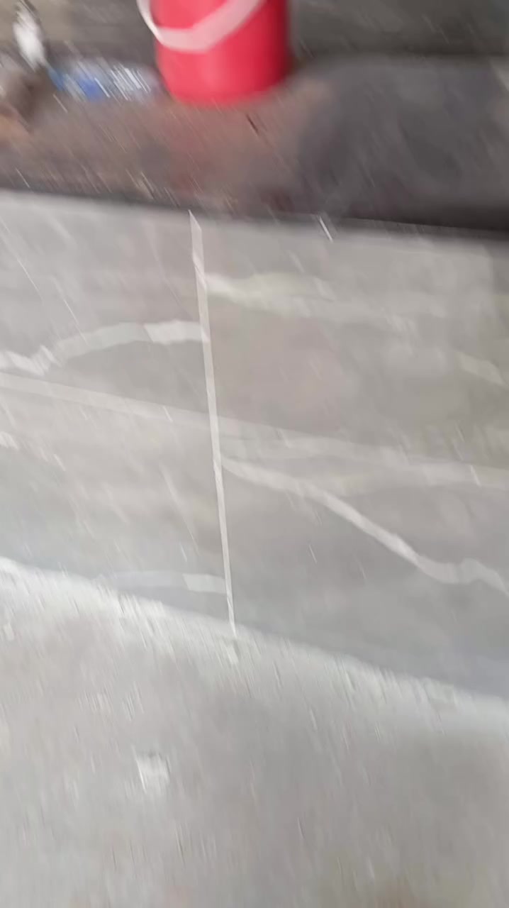 سلام عليكم خلفه سيراميك ارضيات جداري شقل درجه اولى شرط هاذه رقمي للتواصل ***********
