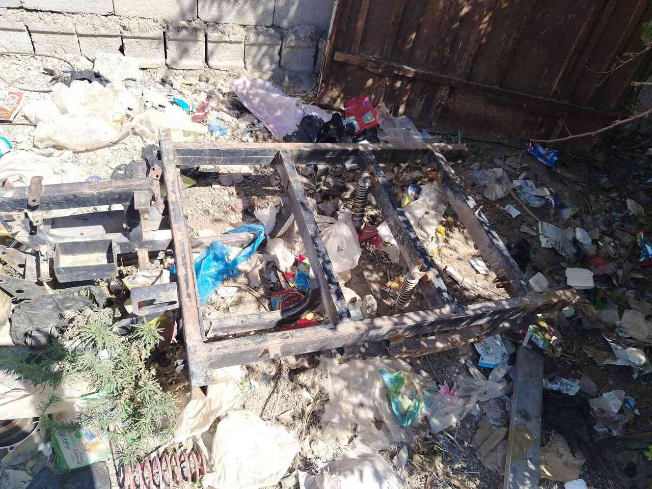 السلام عليكم بدي ستوته  للبيع مع شاصي مابي لحيم  بدون أوراق مع محرك للبيع مكان ديالى سد حمرين الشراي يتصل وبي خير ويدلل ***********
