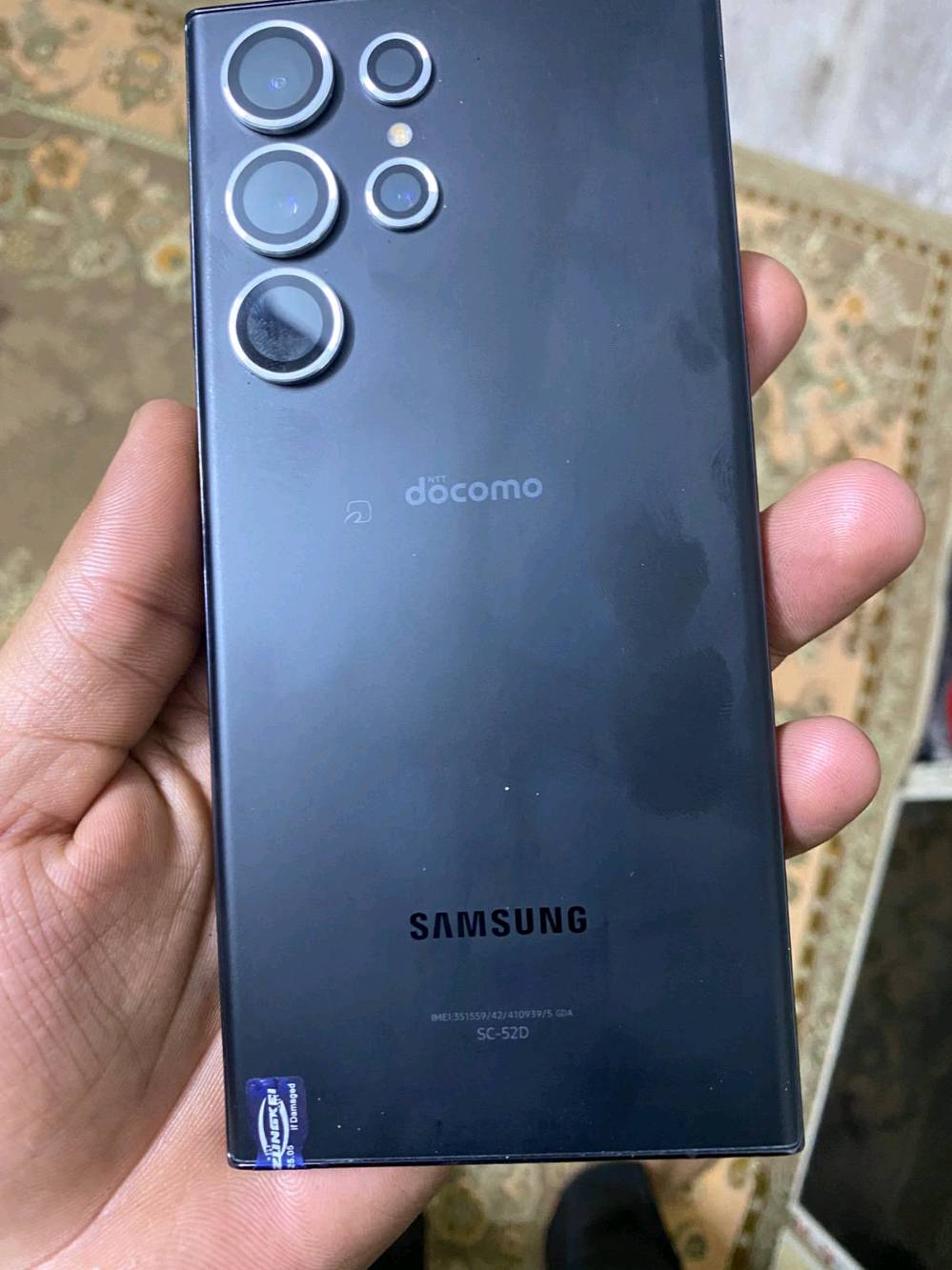 السلام عليكم شباب سامسونك اس ٢٣ الترا النسخة اليابانيه لون اسود ذاكرة ٥١٢ عشوائية ١٢ الجهاز كامل وكفول من الشخط وكارتونته ويا موجودة تك خط السعر ٧٣٠ الف  وبيي مجال قليل للشراي العنوان بغداد
هاتف ***********