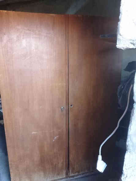 السلام عليكم البيع 40000 الف وبيه مجال ***********
