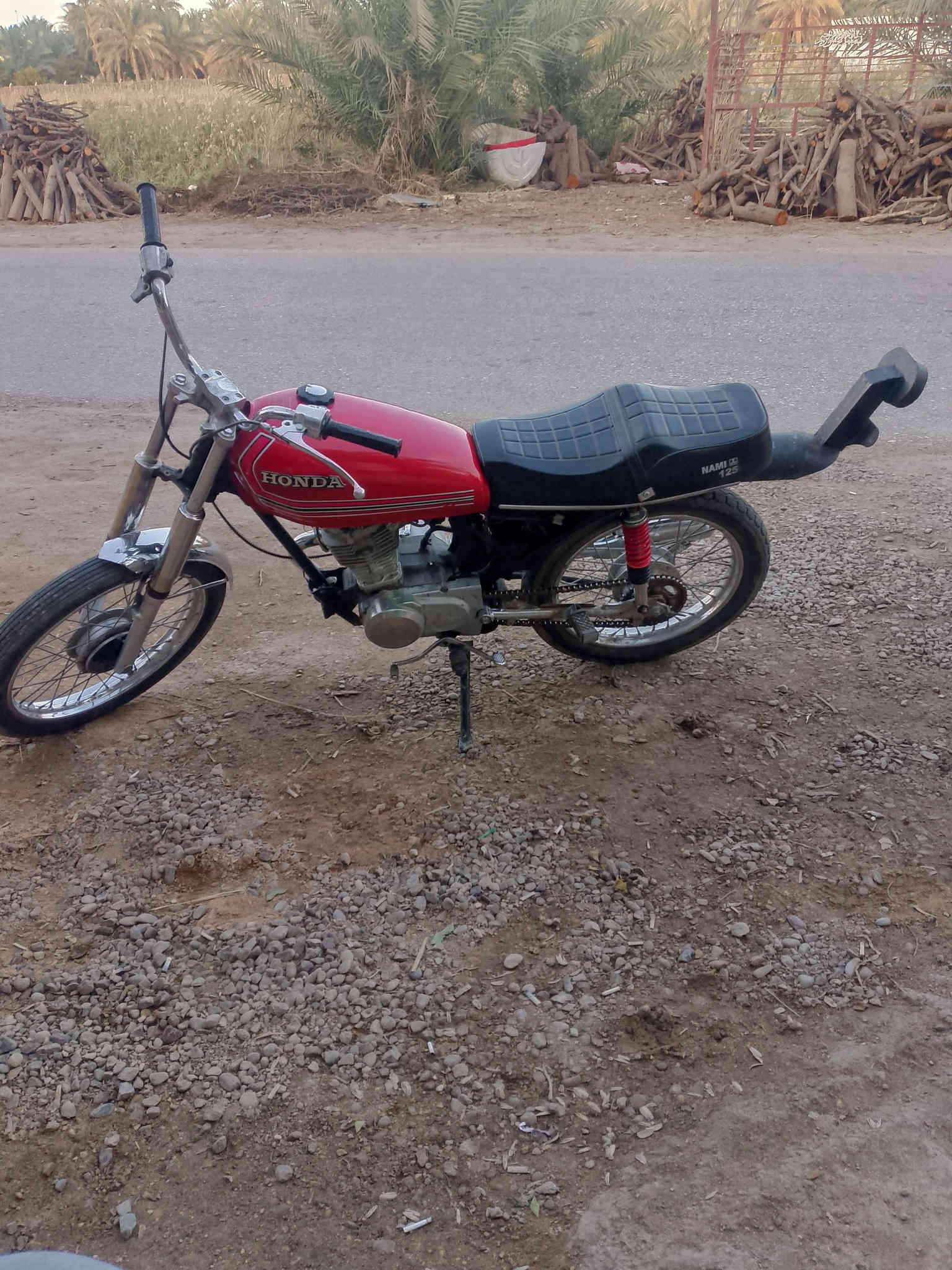 سلام وعليكم للبيع نامه تعمير صدر باكستاني ماشه ستيل تفصال صالنصه باكستاني درجه مرتبه وكله جديد محرك يخبل العسر ب325 وبيه مجال مكان كربلاء شارع الحسينيه الكنطره البيظاء ***********
