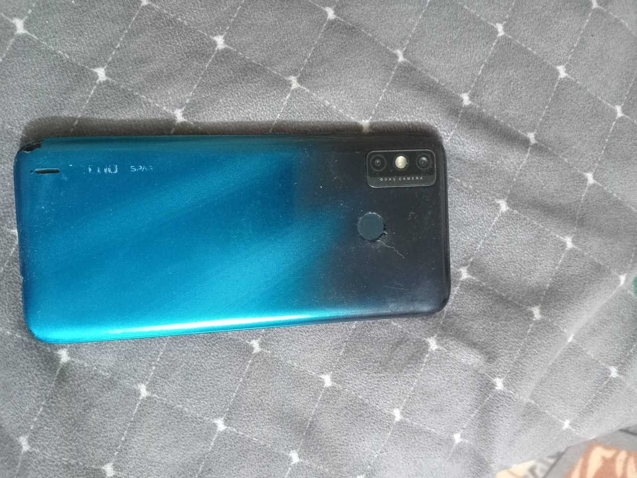 موبايل تكنو سماعه مال مخابره ماتشتغل بي فطور مامأثره عليه سعره ٣٥ مكاني الديوانيه شارع الوكفه ***********
