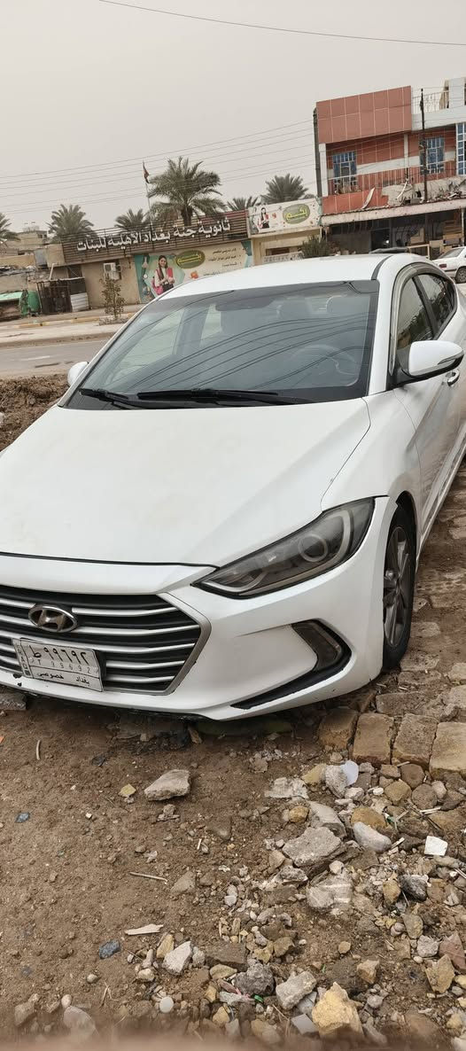 السلام عليكم
النترا 2017 وارد امريكي رقم بغداد مشروع وطني 
محرك مكفول بيها مال ١٩  بيها جاملغ مبدل وقبق الصندوق والبلادي موجود وياها بيها ٣ قطع صبغ ابيع حزام السعر ١١٠ وبيها مجال بسبط مكان السيارة بغداد الحسينية للاستفسار الاتصال على الرقم ***********
