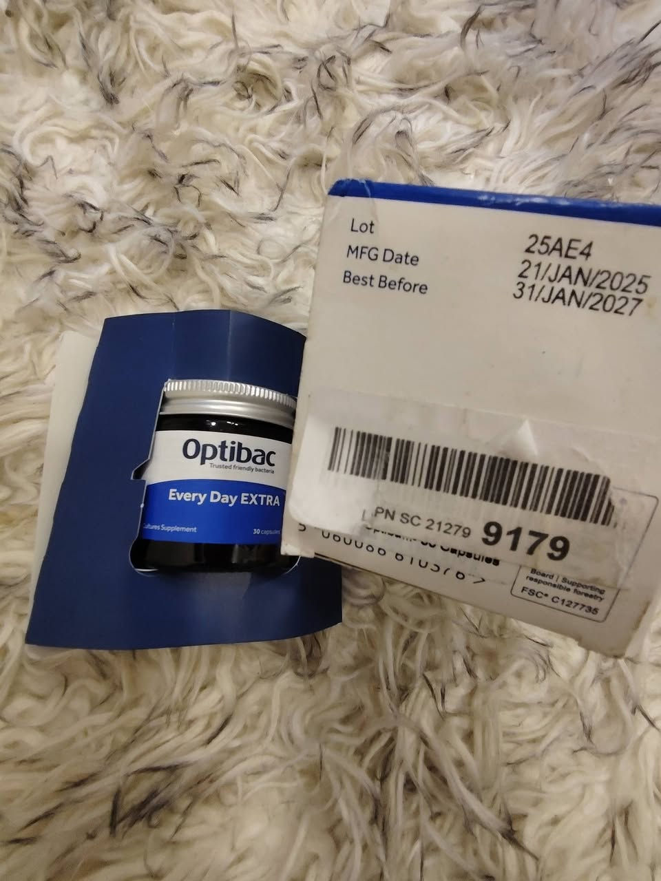 مكمل بروبيوتيك Optibac Every Day Extra. 
النوع: مكمل غذائي يحتوي على بكتيريا نافعة لدعم صحة الجهاز الهضمي. 
المكونات: يحتوي على 20 مليار كائن حي دقيق لكل كبسولة، بما في ذلك سلالة Lactobacillus acidophilus NCFM. 
الكمية: العبوة تحتوي على 30 كبسولة. 
، وخال من الجلوتين.
صناعه UK


**إذا كنت صاحب هذا الإعلان وتريد حذفه لأي سبب، رجاءا أرسل رسالة إلى الدعم الفني**