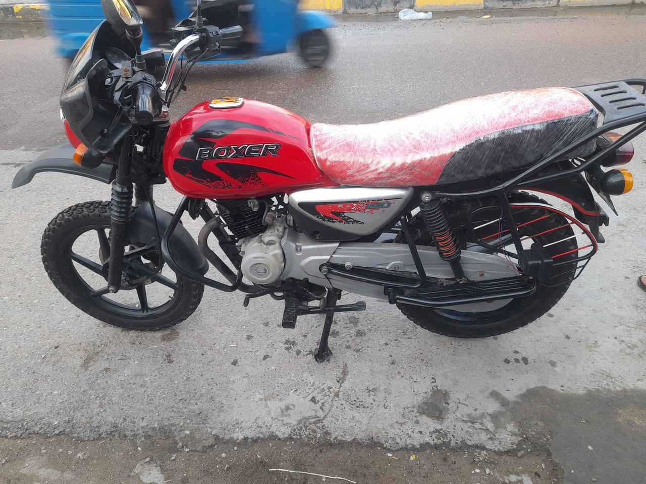 سلام عليكم بوكسر مديل ٢٠٢٠ دراجه كامله من كلشي السعر ٨٥٠ المكان الحسينيه مال راجديه ***********
