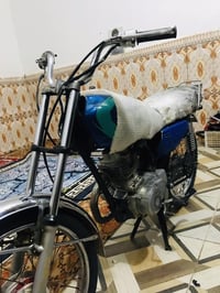 موتوسيكل • بدون مكاني • عمارة