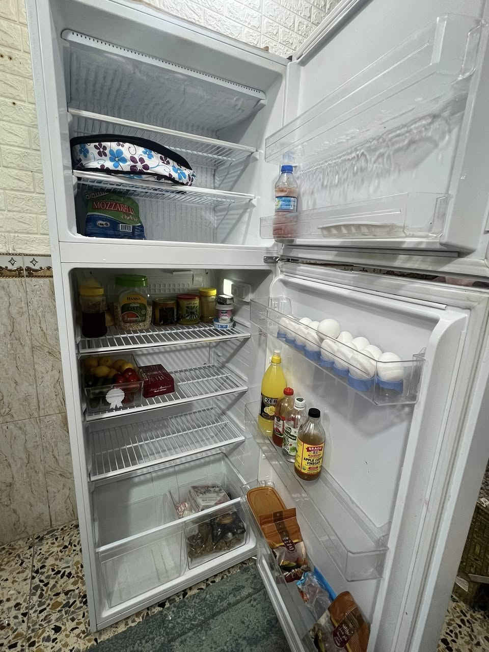 ثلاجه ومجمده للبيع في ابودشير 
اثنينهم ب450


**إذا كنت صاحب هذا الإعلان وتريد حذفه لأي سبب، رجاءا أرسل رسالة إلى الدعم الفني**