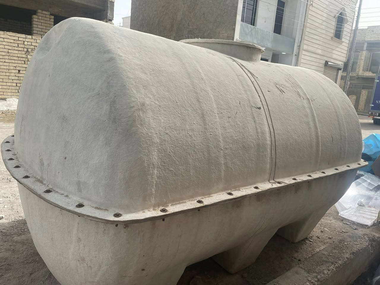 السلام عليكم تانكي ڤايبر كلاس 4000 لتر بي زرف صغير بل قاعدة مالتة موجود بل صور ويتصلح  مكاني بل كرادة 
التواصل واتساب ***********
