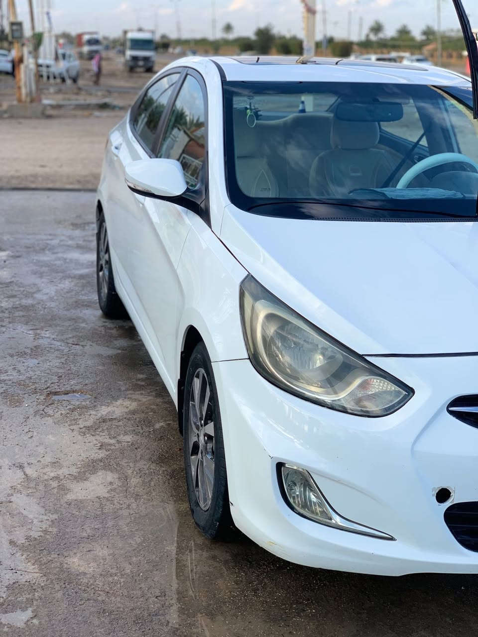 السلام عليكم
اكسنت2015 خليجي1600 قطرتين
فول مواصفات فتحه سقف تحكمات ستيرن كامره خلفيه شاشه لمس تدفئه تبريد ثلج كير مكينه حلوات صدر حداديه جديد
فقط بنيد صبغ
رقم بغداد ابسمي شرط التحويل 
السعر 100 وبيهه مجال بسيط اهل ل90 لتعبون روحكم
العنوان بغداد المحموديه 
***********
