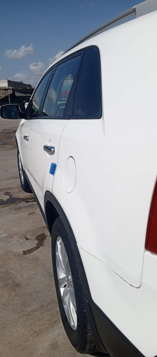 يا الله
كيا سورينتو ٢٠١٢ خليجي رقم سليمانية دولي مكينه ٢٤٠٠ دوش السياره كفاله عامه صبغ كير مكينه كلها كفاله
مواصفات 
سبعه راكب
ثلاث قطع تبريد
مري شفط
اشاير بالمري
داخل لونين
ويلكب
وبعد بيها مواصفات 
سعرها ١٤٥ وبيها مجال مكان السيارة دجيل

 ***********
