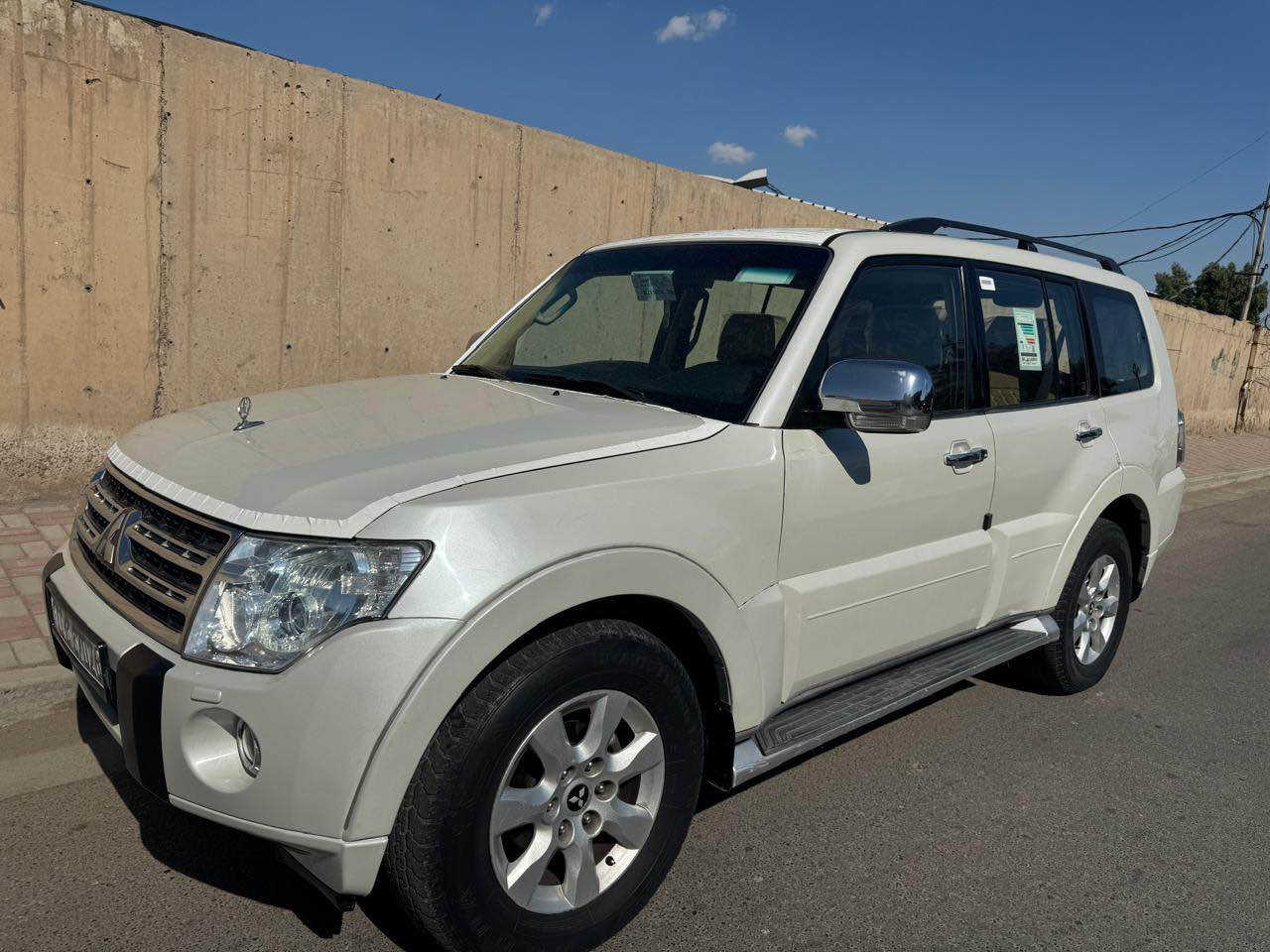 باجيرو حبتور 2010 فول مواصفات خنكـ للاخير
الحبتور معروف
ممشاها 99 الف حقيقي 
. فور ويل
. اي بي اس
. مانع انزلاق
. سماعات
. دمام خلف
. شاشه كبيره لمس
. دوشمه جديده
. اشاير مري
. سلايد روف
. تحديد سرعه
. جرس عند سرعه ١٢٠
. تبريد شغال تدفئه وتبريد
. ٣ قطع تبريد
. ٧ راكب يعني عائليه ومريحه بالكعده

سعرهه 143وبيهه مجال جداً بسيط 

عنواني بغداد حي العامل
***********
*********** Colombo, Sri Lanka
