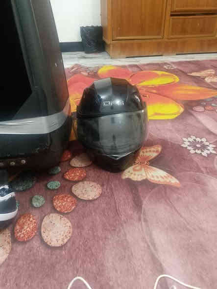 سلام عليكم شباب صندوك البيع بي مضخم عالي شغال او خوذة او أستان مبايل السعر كلهن 100الف مستعجل عل بيعتهم***********
