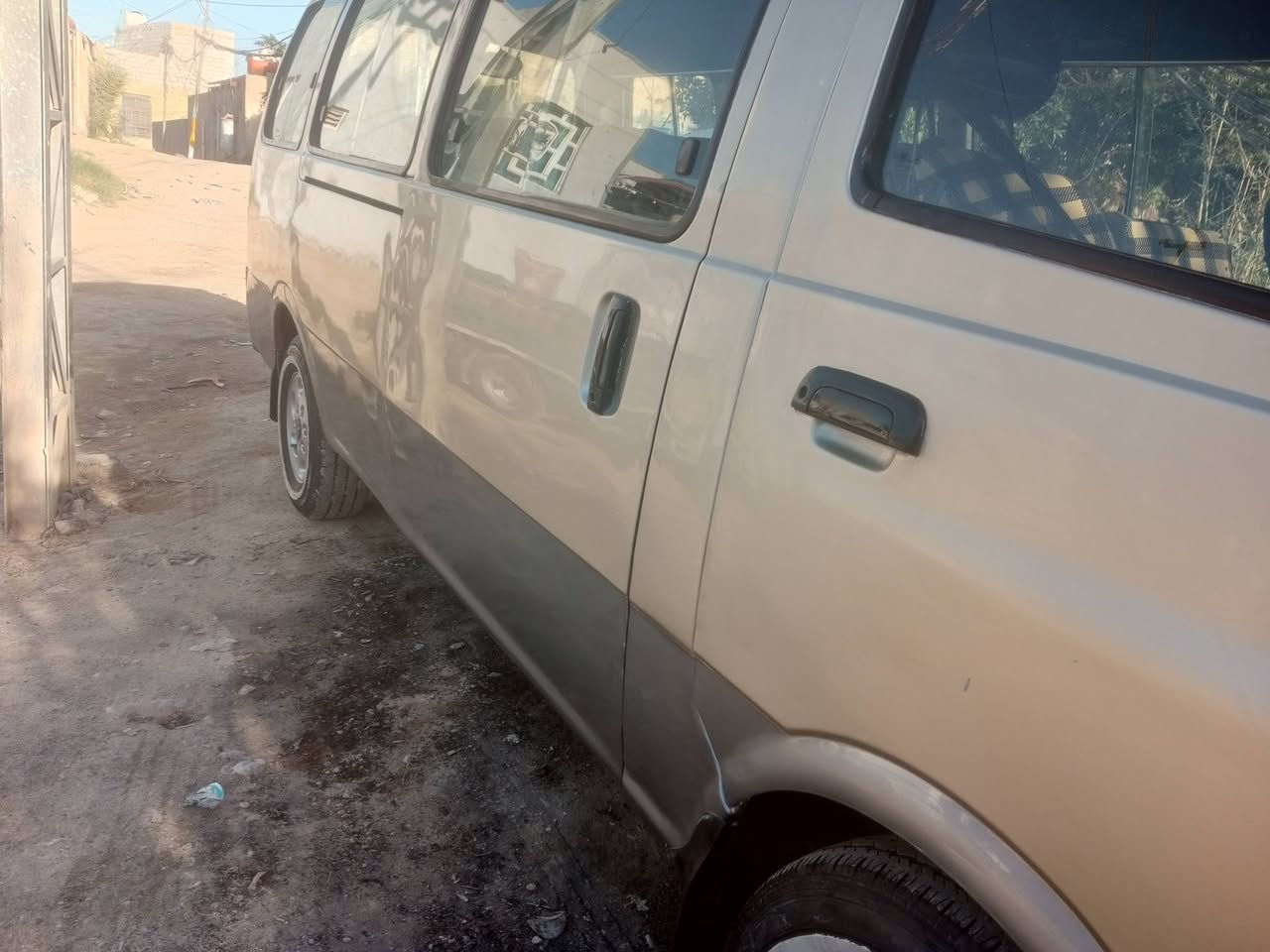 السلام عليكم ابريجو رقم بصره انكليزي سنويه ما صاقطه وصل وبحث جدد مكينه بيها بخار بس  مديل 2002   *********** بي وتساب
