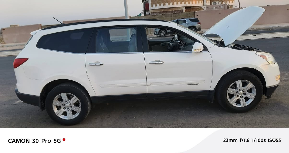 ألسلام عليكم.
شوفرليت ترافرس 2010  LTZ فول مواصفات ألسياره كشنات منفصل سياحي  7 راكب 

عائليه

محرك  3600 مامفتوح.

گير مكفول. 

تبريد خلفي 

حدادية نضيفه 

ألصندوق كهرباء

بيهه2 تنتات 

ألسياره بلاديه أي شي ممغير بيهه . 

بيهه دحجه خفيفه ومامعدلهه كما موضح بلصور

وشخط خفيف جدأ بلباب ألي بجهة أليمين. والباقي كفاله وهواي بيهه مواصفات.. ألسعر ب (105) .. مكاني البصره شط ألعرب
واتساب او اتصال ***********
