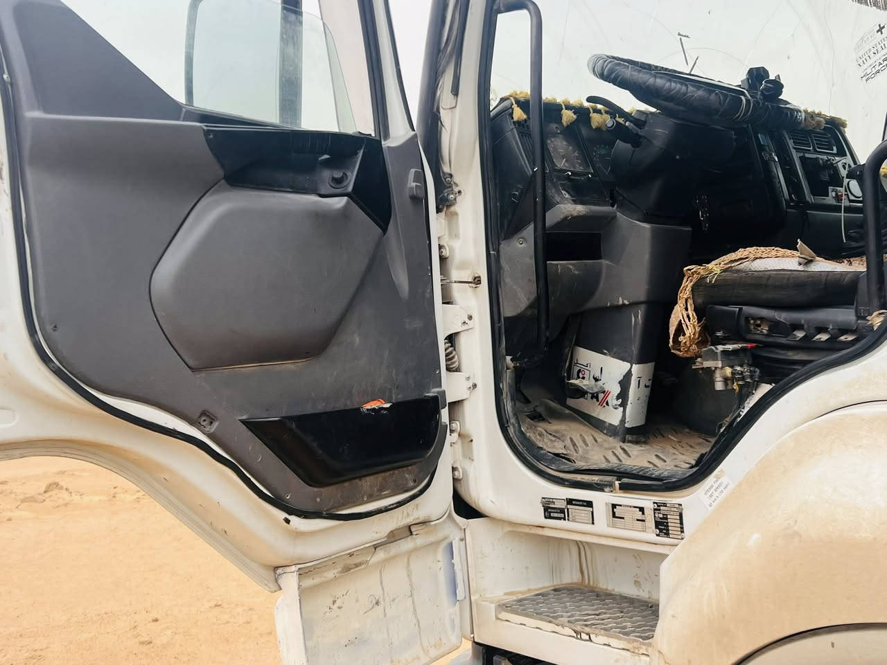 مكينه 400بم ونوزل بلادي
رقم صلاح الدين مشروع وطني
سياره جاهزه لشغل 
سحال او سنكل السياره لاصبغ ولاشي
مكفوله 185وبي مجال بسيط
مكاني تكريت***********
