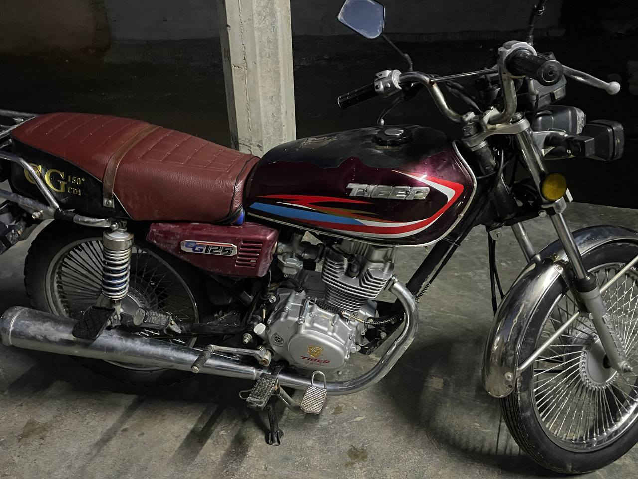 ١ نامي بروه موديل 25 خمسه كير سعر ٧٠٠ وبيه مجال لطيبين
٢ تايكر موديل 24 سعر ٥٠٠ وبيه مجال لطيبين 

٣ نامي رياضي موديل 15 لا صرف ولا صوت ولايت يشتغل 

سعر ٢٤٠ وبيه مجال لطيبين.

العنوان ديالى ناحية جباره. ***********
