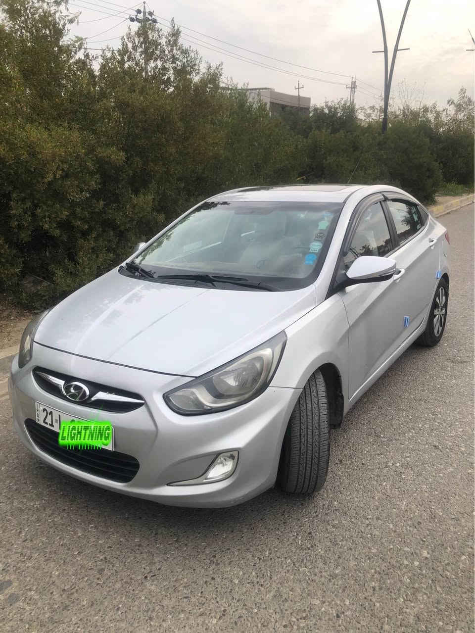 السلام عليكم 
سيارة اكسنت مضلع بلو
موديل  2011
سنويه الحد 2028 وبيه بطاقه بنزين
مكينه مفتوح بس بشرط لا صرف ولابخار وسياره جاهزه ما بيه دينار مصروف 
وترايك وين ما يعجبك فقط جاملغ امامي جهة السايق مبدله ومكانين بارد تعديل بدون دواخل كله بشرط
سعره 98 $
للاتصال 
*********** كركوك, العراق
