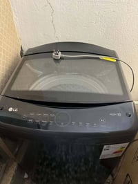 غسالة نوع LG   18 Kg  جديدة الله شاهد استخدام اقل الشهرين وبيها مشكلة ...