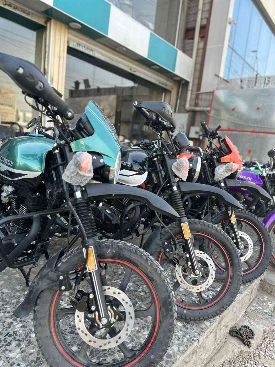 دايوان جبلي مرقم بغداد انكليزي زيرو مماشيه ابد زيرو نضيفه 100٪100
***********
