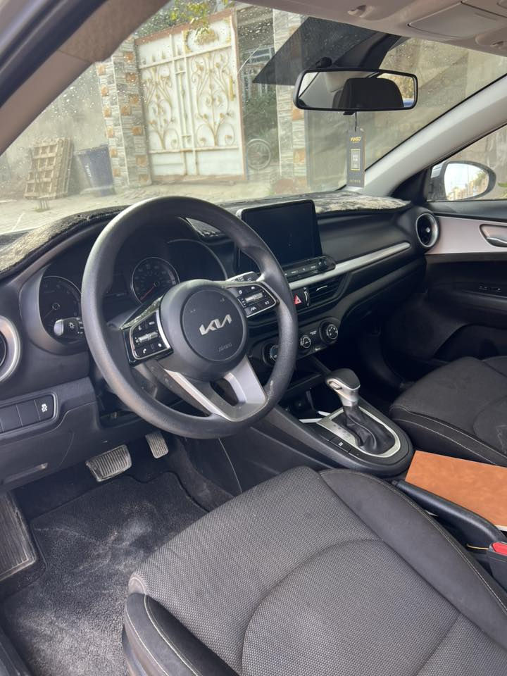 كيا فورتي موديل 24حادثه الجنطه الخلفيه وهلال الجامرلغات الخلفيه صورالحادث والسونار بالمنشور ماشيه 38الف السعر160وبيه مجال الاتصال ***********
