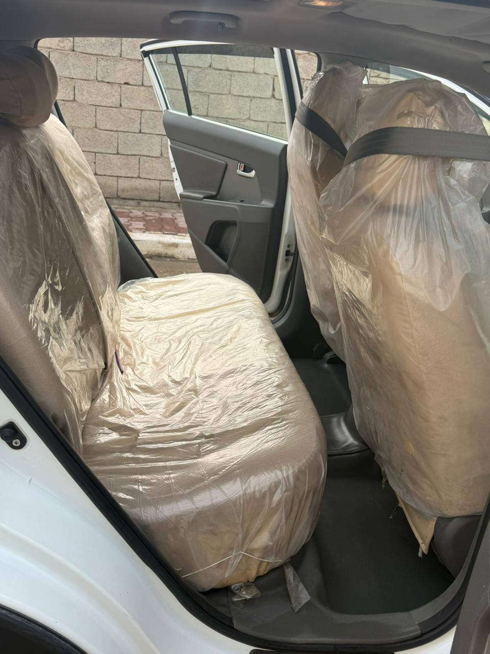 السلام عليكم  
للبيع سبورتج ٢٠١٣ مكفوله  مكينيه وكير  شركه باسمي  رقم سليمانيه مكان السياره بعقوبه  للاتصال ***********
