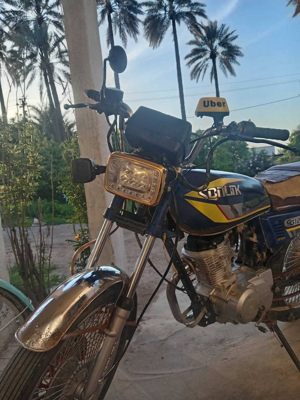 السلام عليكم دراجه إيراني سونك للبيع موديل 23 أوراق كامله محرك ما مفتوح المكان واسط الصويره منطقة جويمسيه الغربيه السعر (500) بيه مجال للاستفسار الاتصال على الرقم (***********)
