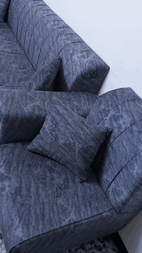 تخم عشر مقاعد للبيع نظيف للبيع في عيب واحد حرق ب احد المقاعد سعر 240 الف رقم ***********. ومع طاوله و6 كوشات ومعه زولي  العنوان بغداد المنصور
