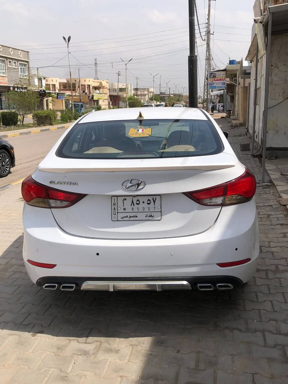 السلام عليكم  النترا 2016خليجي مكفوله عدا بارد في باب واحد السيارة بغداد فول فتحة وداخل صاج قطعتين تبريد مكينه 1800مرئي شفط حساس امامي خلفي بيع او مراوس مكانه المحمودية الاتصال على الرقم *********** موجود وات ساب
