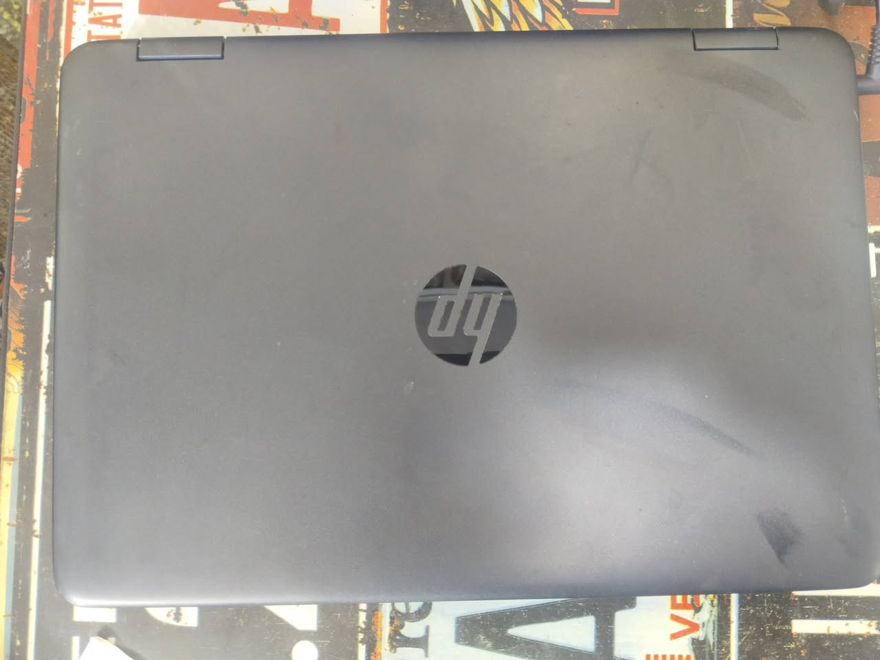 سلام عليكم عندي 
لابتوب hb
                                                   CoRE_i5 
الكيبورت ضوئي 
باقي الموصفات ماعرف  بيه صورته اشتريته قبل اكثر من سنه  تقريب ب400 الف وما دا استعلمه
 ممحتاجه  الي يريده  سعره 250 الف والي محتاجه بيه مجال للشراي

راسلني فيس او واتس***********
مكاني بغداد حي العامل
