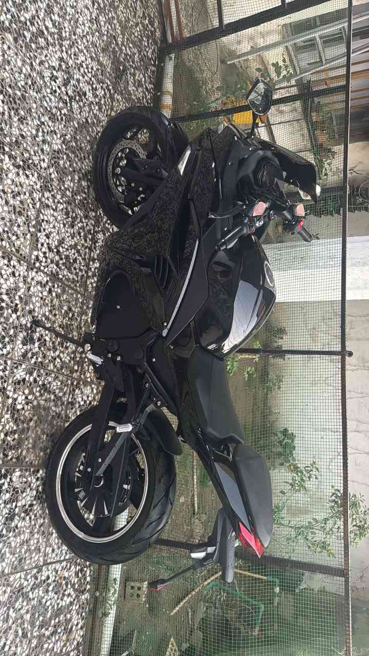 السلام عليكم
دراجه بطح شحن موديل 2025 للبيع
اوراقها كامله 
سرعه 120 كيلو متر
بطاريات 6 مسطره الحجم الكبير 
الدراجه صارلها شهر من نازله بس عوزت فلوس وراح ابيعها والدراجه نضافتها كدامكم اخت الجديده وكلشي كامل بيها ومكفوله من كلشي 
السعر 3 ملايين وبيها مجال 
للتواصل ***********
