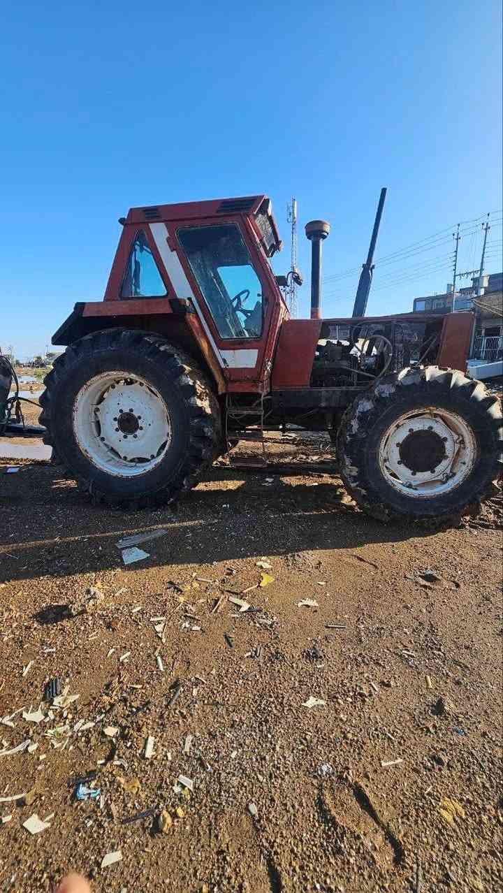 فيات ١٣٨٠ يعني ١٤٠ رقم واسط مع كافة ملحقاته دسك الباب الاول ابو التراجي عالشركه حصة كازتبريد تخم تاير 
ابسعر مناسب ***********
