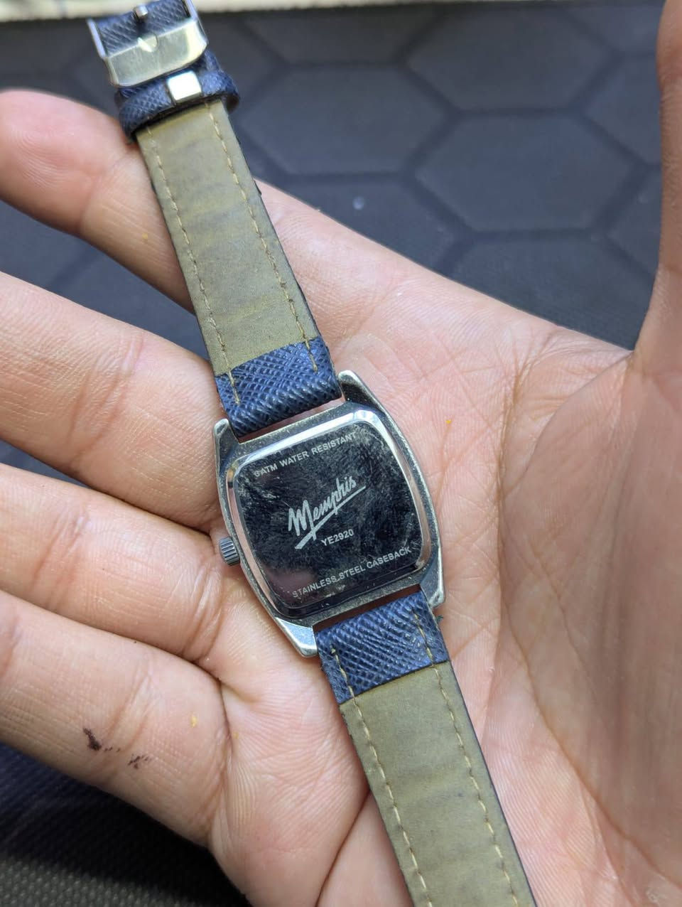 ساعة Memphis بالة ياباني اصلي 🇯🇵 مكينة ميوتا ستيزن كوارتز سعرها 30 الف على اول تم شامل التوصيل ✅
***********✅
 علماً محضور من التعليقات🚨.
