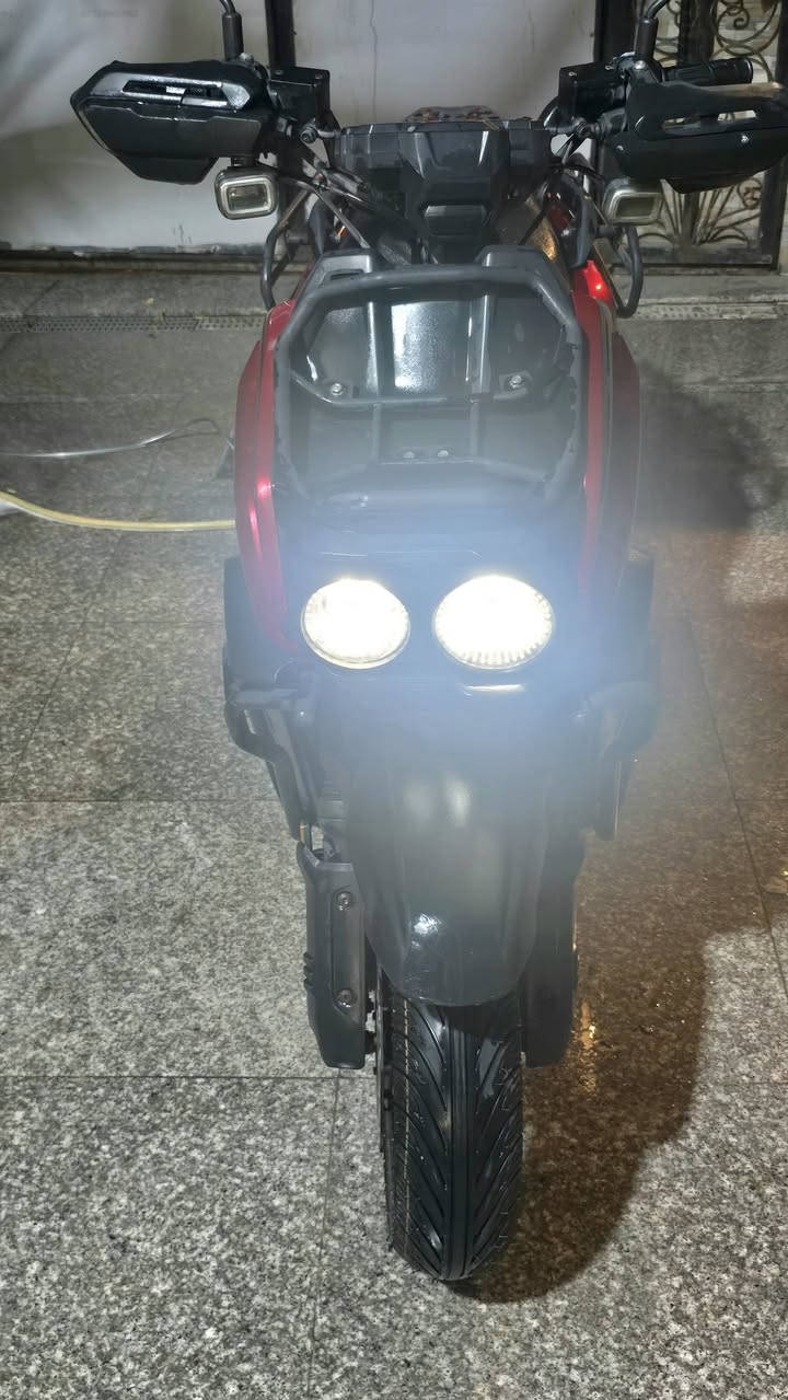 دايون كيت 150cc ب٧٠٠ وبيها مجال
سلف هندر 
كهربائيات فقط الاشارة اليسرى عوزهن ترتيب الباقي شغال 
***********
