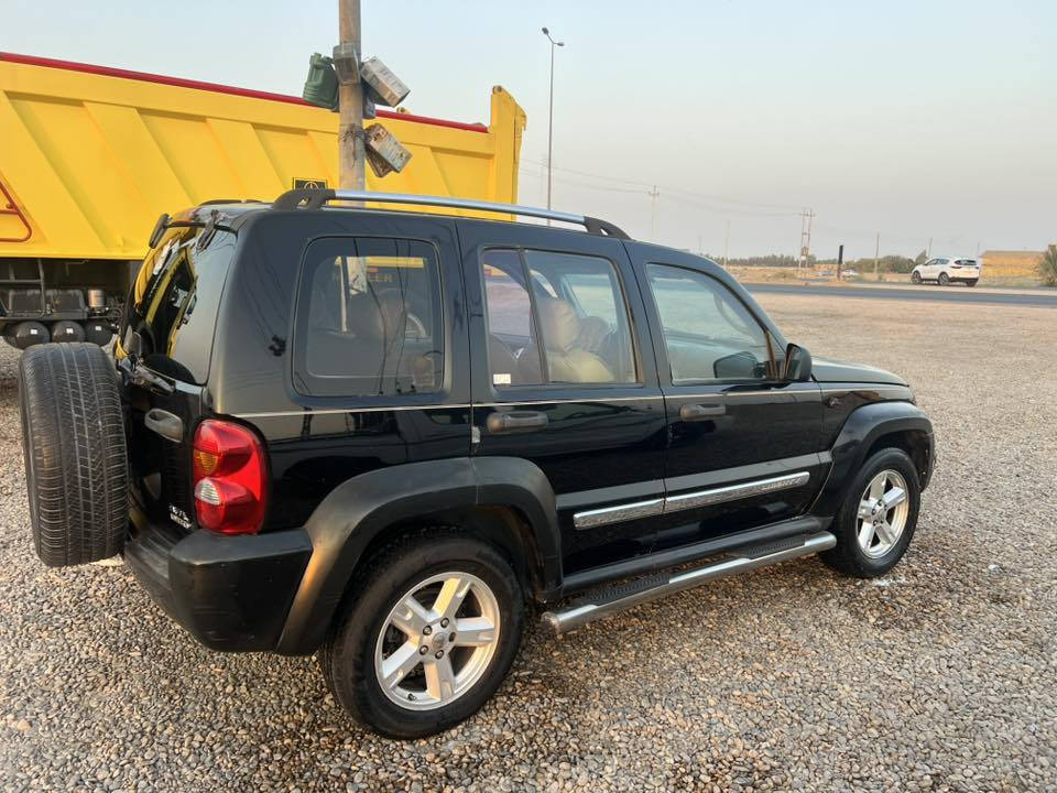 سلام عليكم 
جيب لبرتي 2007 رقم بغداد السنويه 2027
السعر 75$
***********
البصره القرنه
