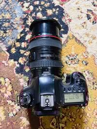 كاميرا للبيع6D /السعر 700/07833828802