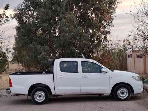 مەرزیە 2008 فەلاحی سەنەوی تازەیە
سەنەوی تامانگی شەشی 2028 تازەیە
گێڕومەکینەو تەبرید بەشەرت
پێنج پارچەو سەقفی بۆیاغە بێناوگرتن
پشت و پێشی لێدرانی نیە
ناو داخیلی سەیارەکە زۆرجوانە ماڵی دۆستە
شانسی بەشەرت هیچی پێوەنیە
***********ڤایبەر وەتس ئەپ
***********لەشاری کۆیەم 
123وەرەقەو مەجالێکی کەم كويسينجاك
