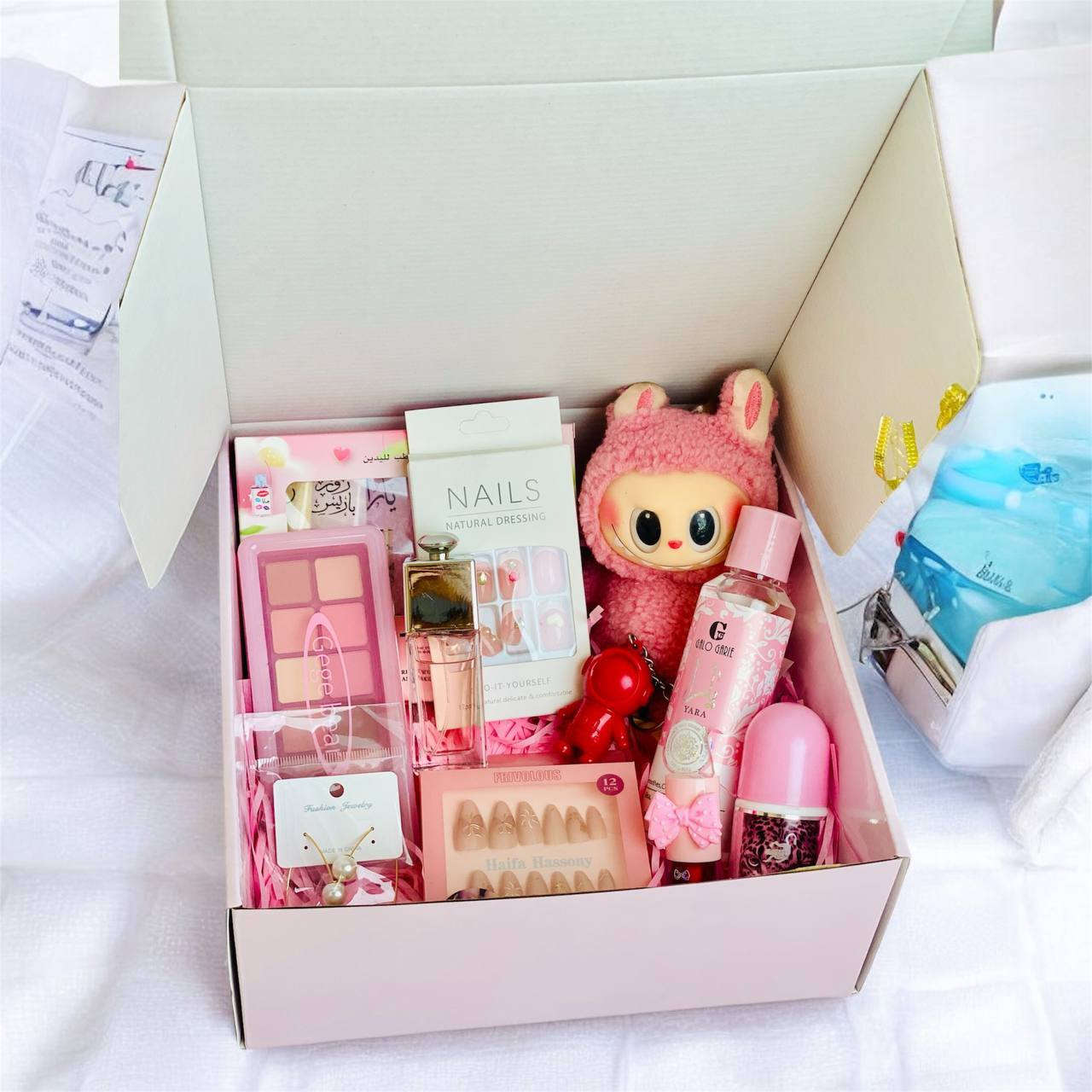 "🎀🔔 هدايا العيد  🎁🎁
🎁 بوكس الحب وجمالة 🎁🎁

🎀😍تستـاهـل دلـوعـتك هيـچ بوكـس  🎁🎁🔔
دمية لابوبو الشهيرة 💻💻💻
اي شدو كوري 🎀
اضافر قدم 🎀
اضافر يدين 🎀
حمرة الدب 🎀
كلوس وملمع الشفاه 🎀
عطر مني الأنثوي 🎀
زيت معطر للجسم يارا 🎀
تنت الشفاه فيونكة 🎀
رول تعرق جورجينا 🎀
بكج خماسي مرطبات يدين 🎀

😘 كارت العبارة حسب طلب ك/ج 😱

سعر البوكس 28 الف

🚘يوجد خدمة توصيل لجميع محافظات العراق 4 الاف🚘


**إذا كنت صاحب هذا الإعلان وتريد حذفه لأي سبب، رجاءا أرسل رسالة إلى الدعم الفني**