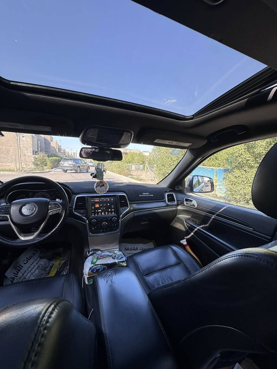 السلام عليكم
للبيع فقط بدون مراوس

 جيب كراند شيروكي 

السعر 185 وبيها مجال حك جيتك

موديل 2015 

4انظمة قياده 

كشنات جلد

كشنات كهرباء

كير طياره 8 نمر 

محرك المرغوب شرط يمشي على البانزين العادي

فول لمتد 

سلايت 

كشنات تدفئة تبريد 

كشنات خلفيه تدفئة 

شاشة كبيره 

سياره عليها ادامه كامله 

صدر جديد 

تخم تاير 

رقم انكليزي باسمي شرط تحويل ثاني يوم  سنويه بسمي

سياره متعوب عليها ومال بيت 

صور الحادث بلمنشور مع السونار

***********
