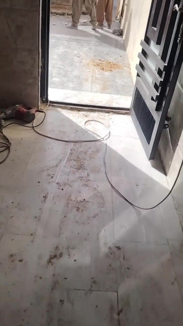 سلام عليكم كادر عمل متفرغ/ تصعيد مواد/ تنضيف /البيت وتدخيل السبيس وحدله وصبه خباطه او يدوي وتفليش دنك تفليش رباطات تفليش حيطان تفليش سقف تكشير بنواعه تكشير واجهيات /صب ارضيه صب دنك صب ونجات/ صب رفتات صب بنواعه خباطه او يدوي قلع كاشي قلع فرشي
تنضيف السطوح و لبخ لط جراره سغل اي شي عندك نشتغل شغلنه كبالات واسعار مناسبه وهاذا بعض شغلي. وهاذا رقمي بيه واتساب اتصل وتدلل ***********

