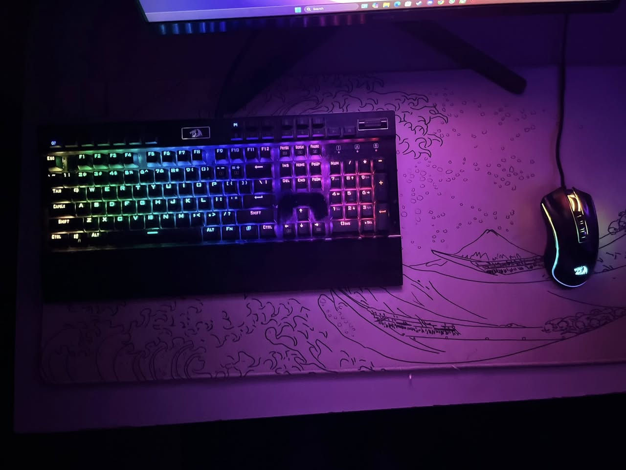 السلام عليكم حاسبة للبيع المواصفات 
الكارت rx580 8gb 
المعالج i5 9600k
الرامات 16gb   8x2
المذربورد B365M-HDV ASRock
البورسبلاي 650w
 الهارد HDD1Tb 
الهارد Sdd128 Samsung 
مبرد هوائي snowman
شاشة samsung 75hz IPS 0.5m/s
كيبورد redragon سويچ بنفسجي
ماوس redragon
سماعة هايبر اكس cloud 2
ماوس باد 
اونلاين ups شركة falcon
يدة بلي فور

السعر 600 الف 
عنواني بغداد حي تونس 
*********** واتساب
