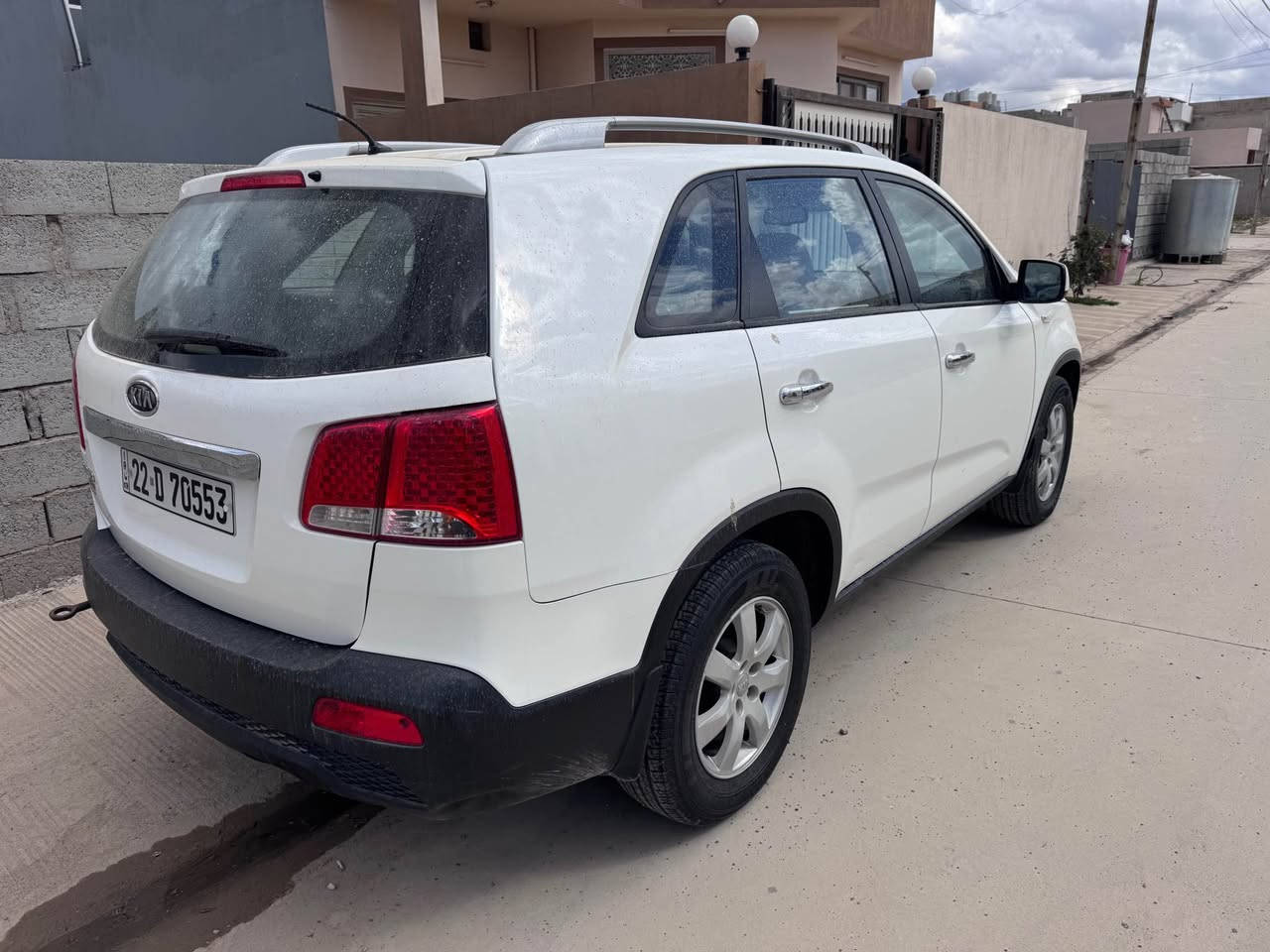 كيا 
موديل 2012
بدون صبغ 
بي مكانين كارت اصغر 
محرك مفتوح 
ثلاث مقعد 
مكان كركوك 
سعر 148$
*********** كركوك, العراق
