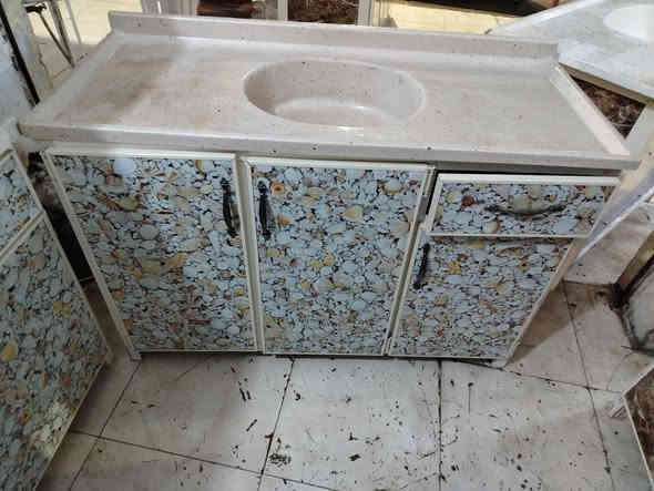 للبيع كونتر ارضى ملحق مترين نضيف سنك ١٣٠سم كرانيت سعر ٢٦٠ بي مجال *********** اسيا *********** مكان رشيديه
