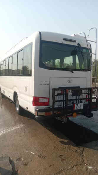 السلام عليكم 
كوستر للبيع او مراوس ب ١٧ 
السيارة موديل ١٩ سيارة كفالة عامة سيباية وادرعة و درج قلاب ستاركس نزالات فتحت تانكي عصام السيارة فول عصام تخم تاير تبريد محور سيارة بأسمي مصفرة هيئة وغرامات سعر السيارة ٥٣٠ العنوان بغداد الشعلة رقم الهاتف ***********
