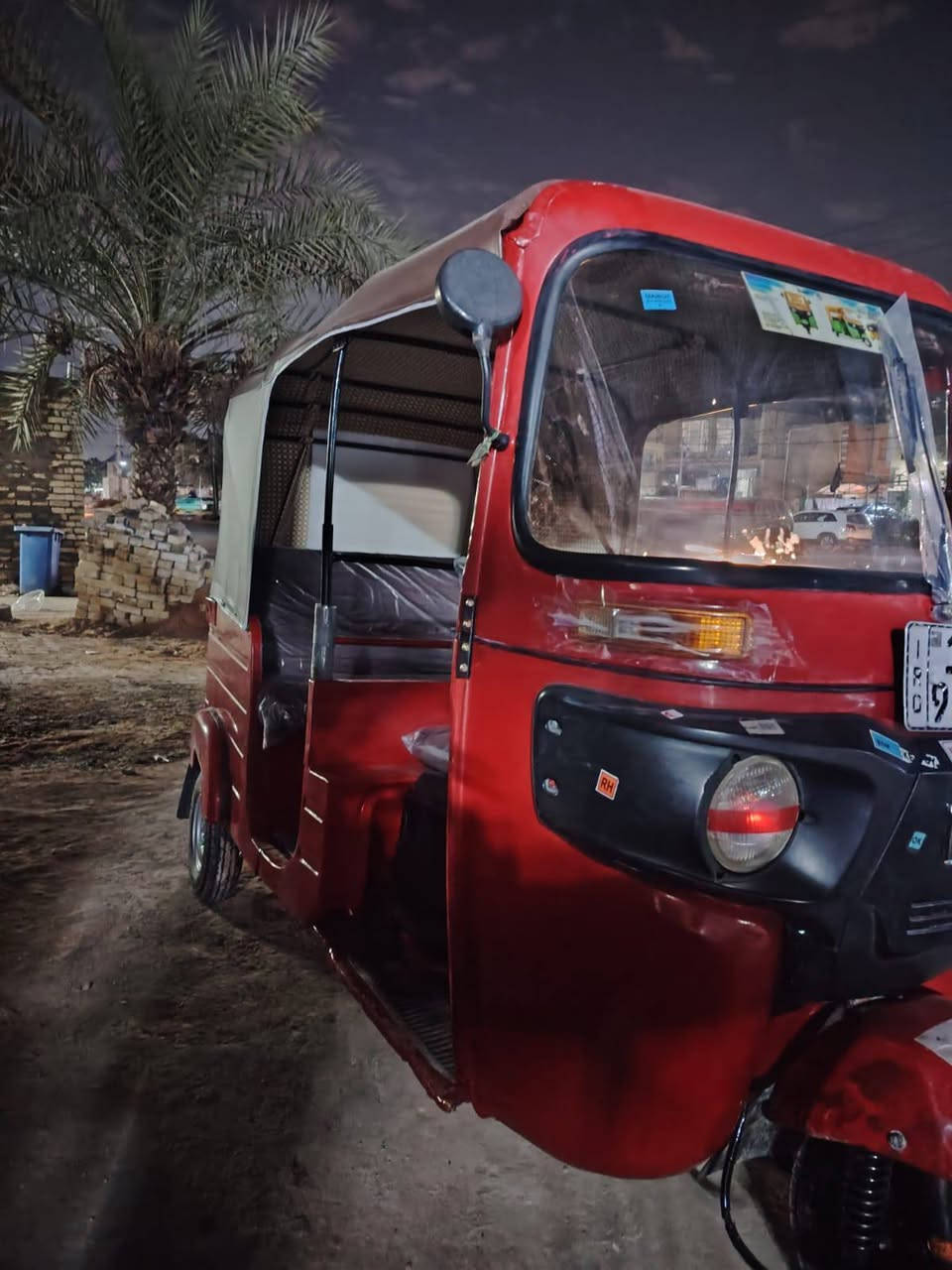 السلام عليكم تكتك مديل 18 رقم وسنويه تحويل ثاني يوم تكتك تعمير كله جديد ماعوزه شي كبل للشارع عنوان مدينة الصدر رقم ***********  /***********
