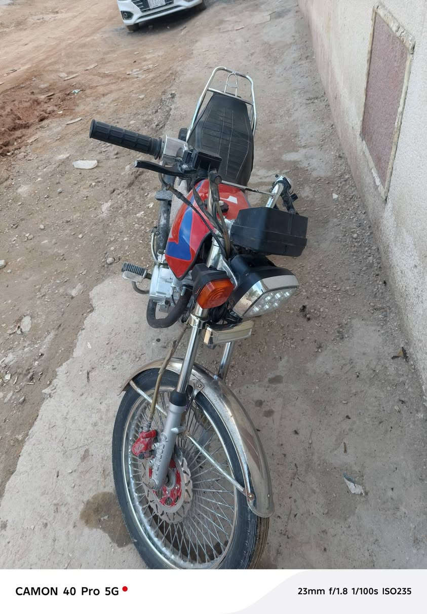 تايكر للبيع موديل 2024 أوراق السعر ٤٠٠ 
بيها مجال مكاني حله  ***********
