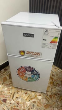 ثلاجة بابين منفصل مال غرف نضيفة مية بل مية سعرة 125 او بية مجال للطيبي...