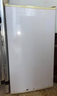 ثلاجه • شغالة