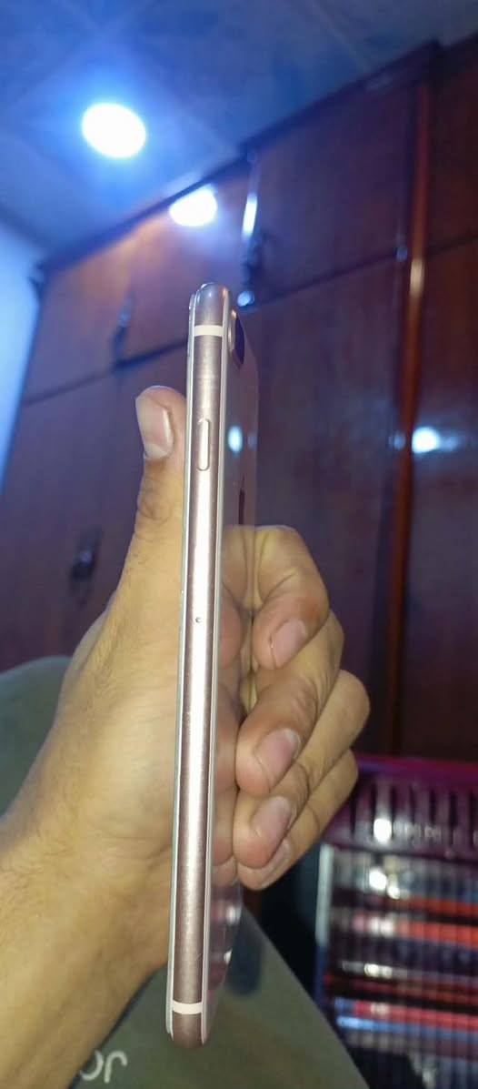 السلام عليكم ايفون ٨ لون فضي شرط نضافه ٩٩ بل ١٠٠ البطاريه ٨٩ السعر ٢٠٠ قفل شرط كلشي مامبدل اي شي جهاز حيل حلو رقمي *********** اليحب يجي خاص
