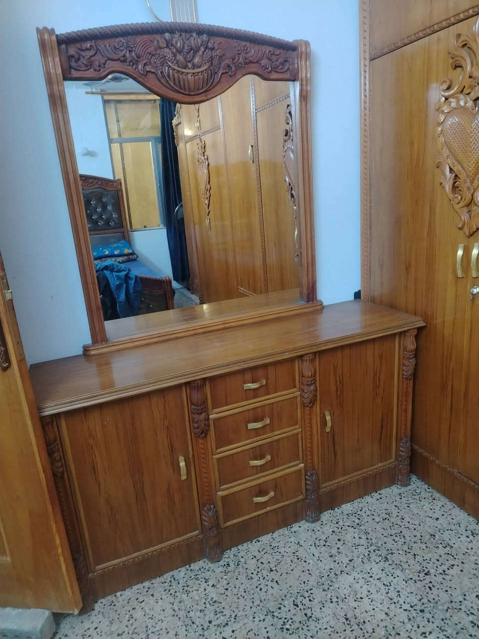 غرفة نوم صاج ثكيل درجة اولى رايدها بمليون قفل قفل


**إذا كنت صاحب هذا الإعلان وتريد حذفه لأي سبب، رجاءا أرسل رسالة إلى الدعم الفني**